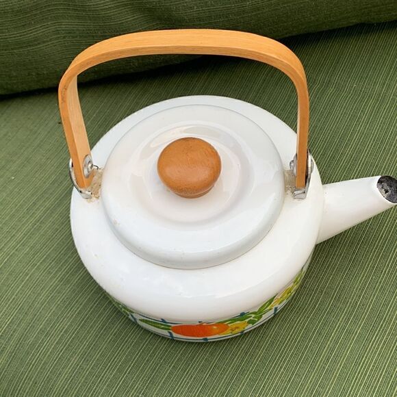 1950’s Fruit Persimmon Vintage enamel tea kettle floral design cottage core‎ - Picture 7 of 8
